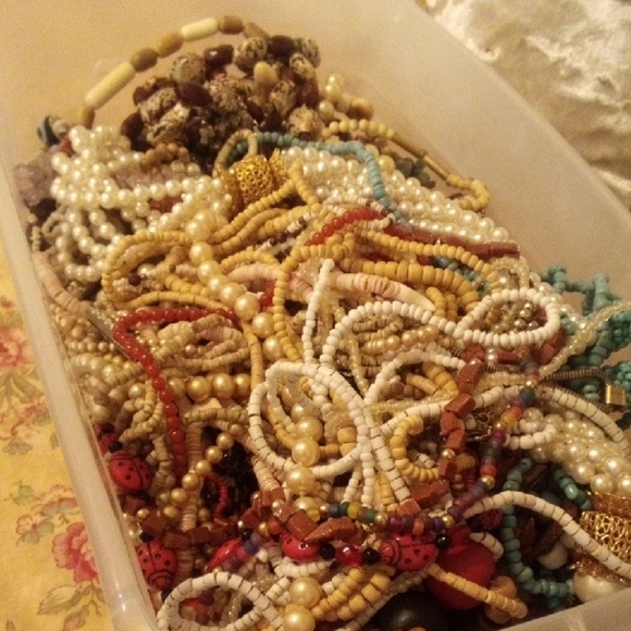 Colorful Beaded Jewelry Set - Picture 4 of 5